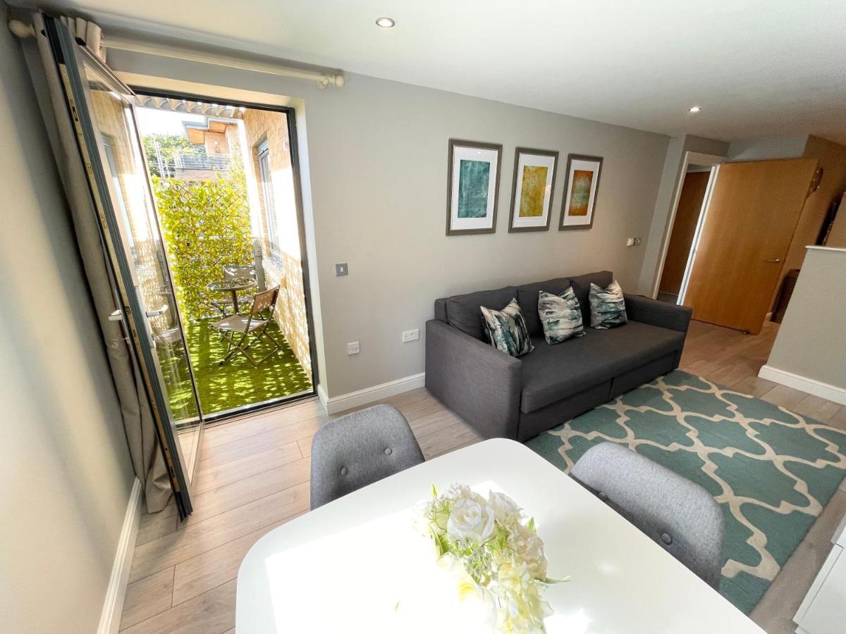 Urban Living'S - The Wesley Beautiful City Centre Apartment With Balcony Оксфорд Экстерьер фото